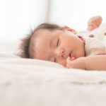 第80回 あかちゃんの首振りは病気のサイン 現役保育士の子育て 保育豆知識 第80回 あかちゃんの首振りは病気のサイン 現役保育士の子育て 保育豆知識